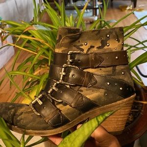 Brown leather tie dyed buckles Western vibes ankle boots booties
